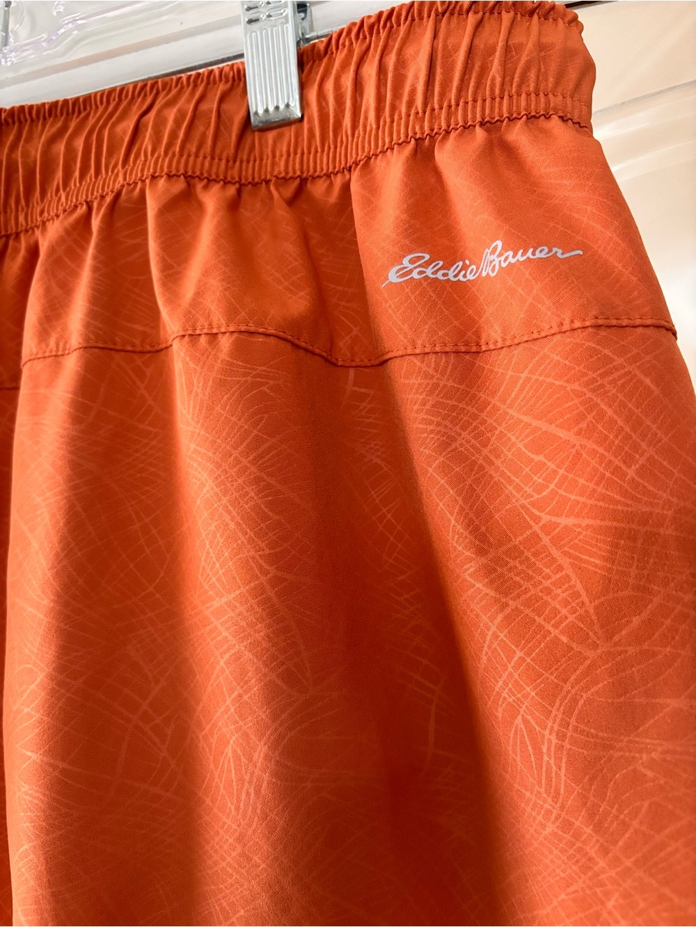 Eddie Bauer men’s Orange Athletic Shorts with Drawstring - Picture 4 of 6